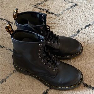 Dr. Martens 1460 Combat Boots Women’s Like New